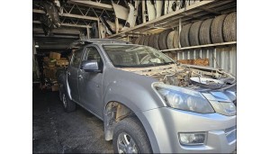 isuzu dmax sağ ayna