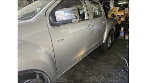 isuzu dmax sol ön kapı